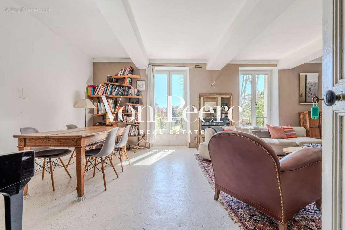 Maison à VILLENEUVE-LES-AVIGNON