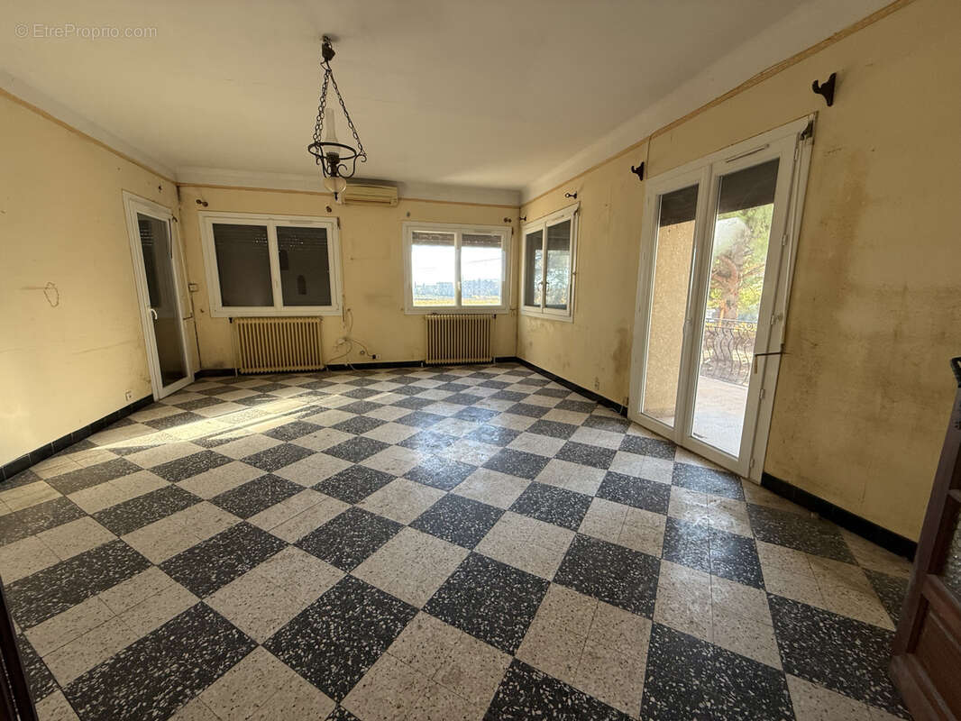 Appartement à LANSARGUES