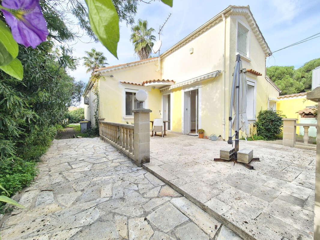 Maison à HYERES