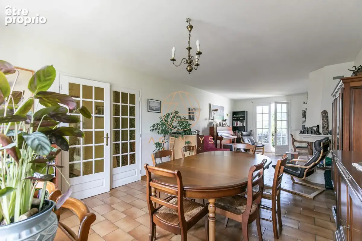 Maison 5 pièces 128 m² à vendre à Ormesson-Sur-Marne (94490) - photo 2