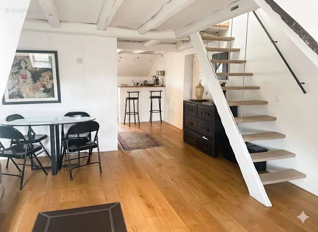 Appartement à PARIS-11E