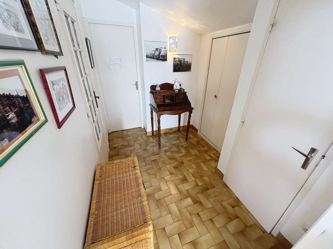 Secteur residentiel - villa 3  faces 170 m2 hbts  sur 441 m2 de terrain  - - photo 27