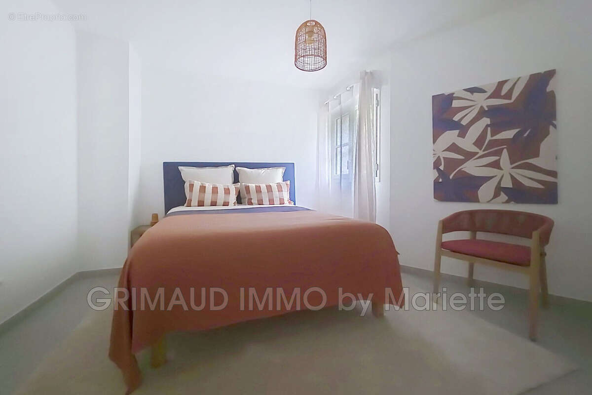 Appartement à GRIMAUD