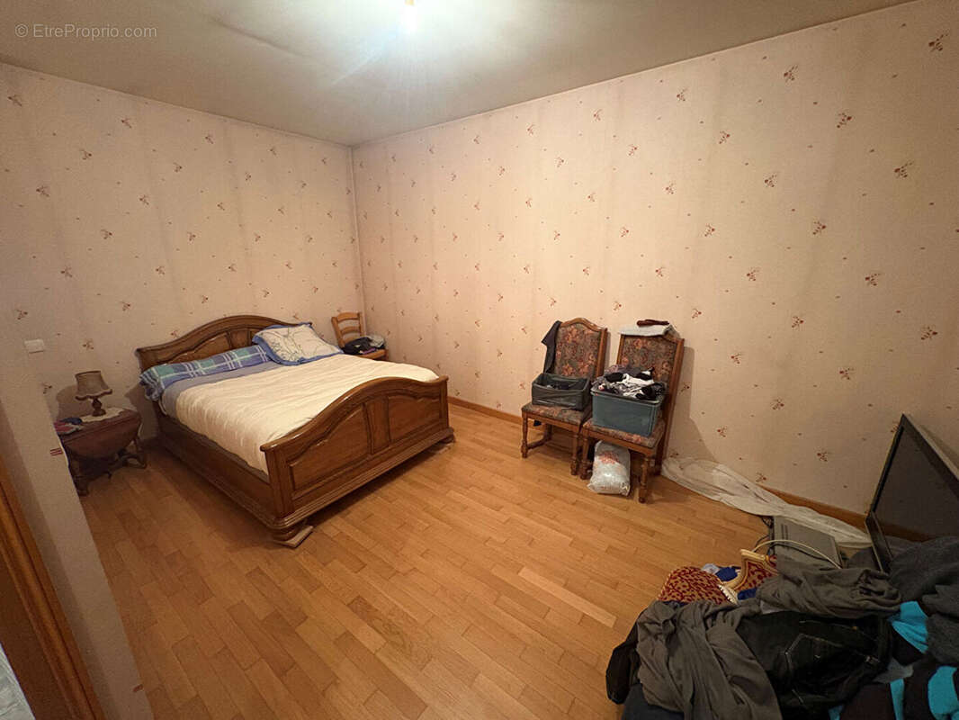 Maison à MOY-DE-L'AISNE