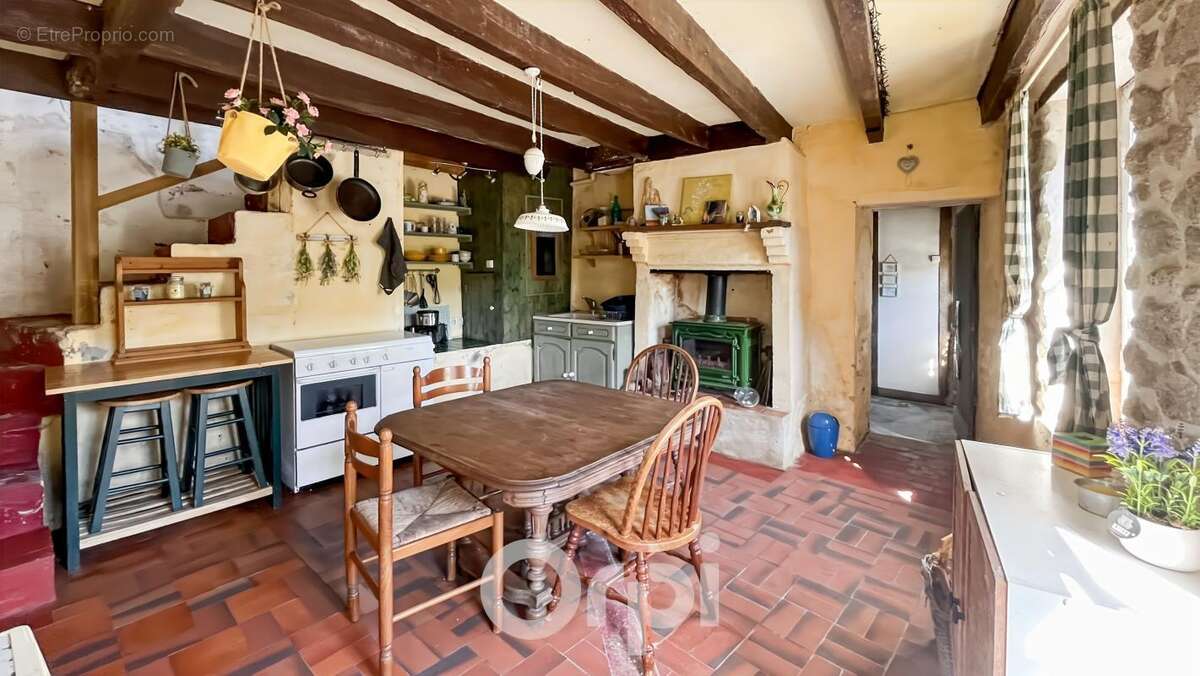 Maison à JABREILLES-LES-BORDES