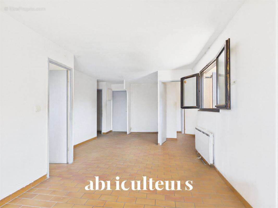 appartement 40m2 en vente dans le Quartier Saint Jacques Grasse (06130) - photo 4