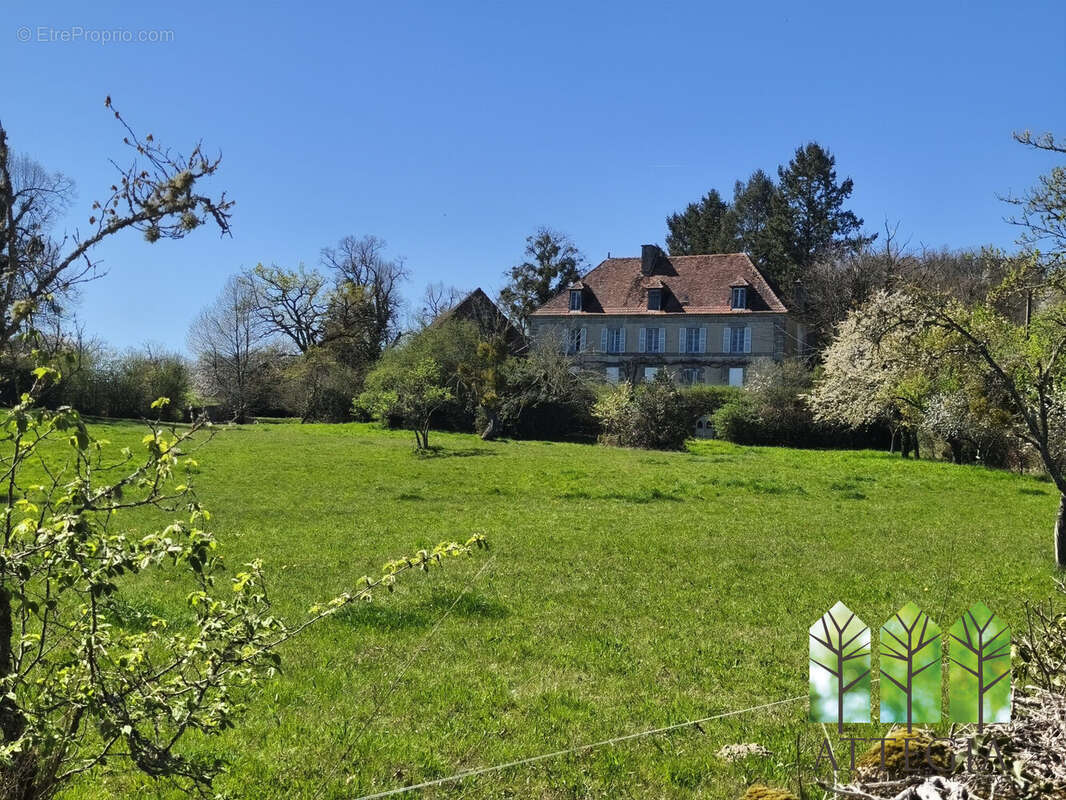 Maison 261 m² à Lupersat  - photo 2
