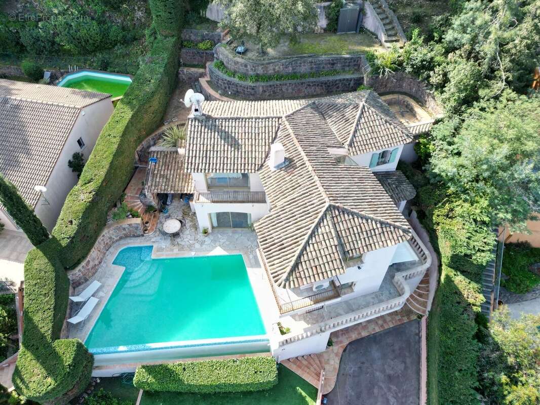 Maison à THEOULE-SUR-MER