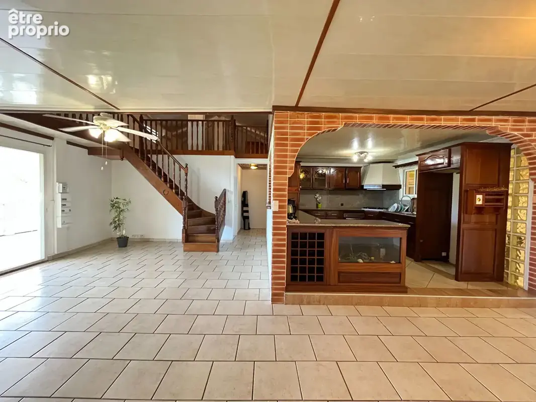 A VENDRE - Saint-Benoit Beauvallon - Immeuble collectif composé de 4 lots principaux - photo 12
