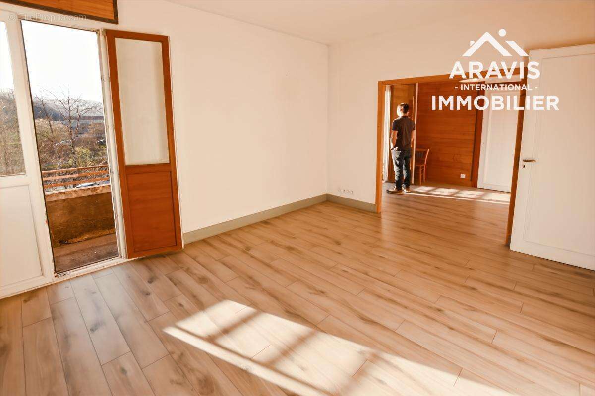 Appartement à TANINGES