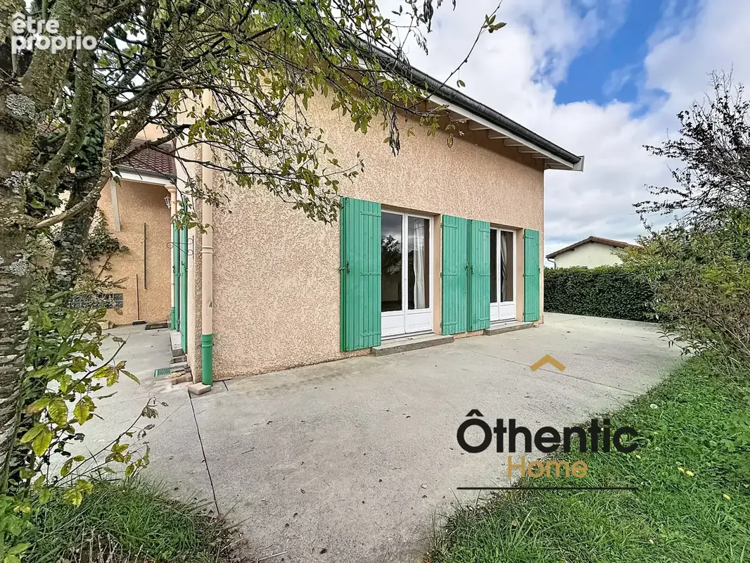 RARE MEYRIÉ   Maison avec séjour cathédrale, 3 chambres possible 4, mezzanine et terrain de 1 031 m2 - photo 4