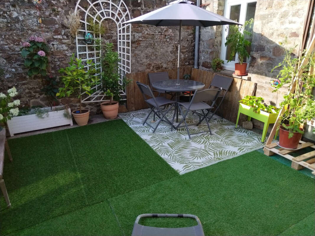 Maison à LA HAYE-DU-PUITS