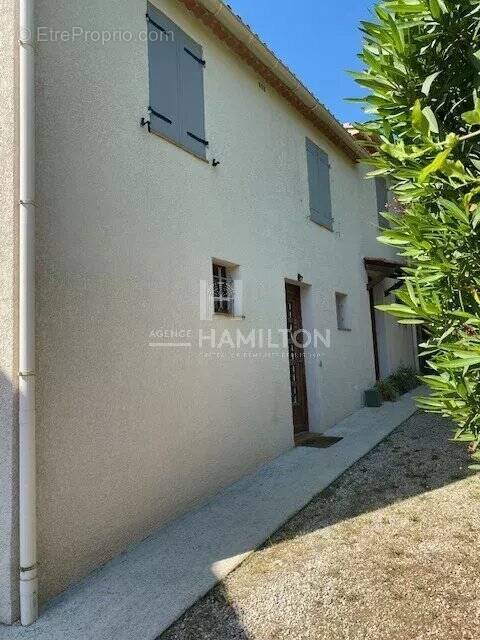 Appartement à SIX-FOURS-LES-PLAGES