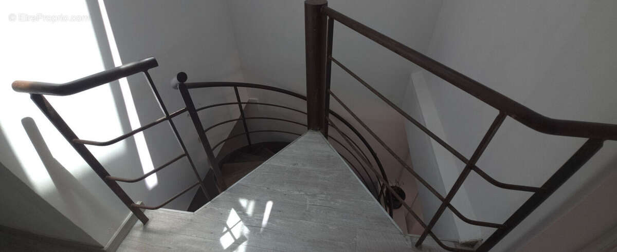 Incroyable maison de 200 m² avec piscine interieure - photo 10