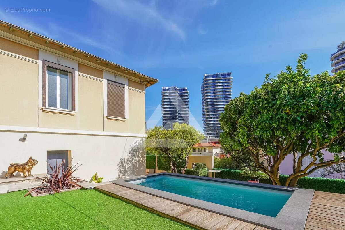 Maison à BEAUSOLEIL