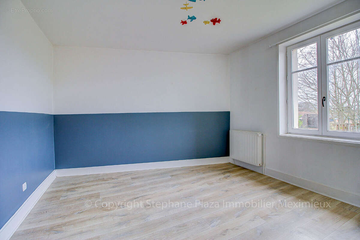 Maison à VILLARS-LES-DOMBES