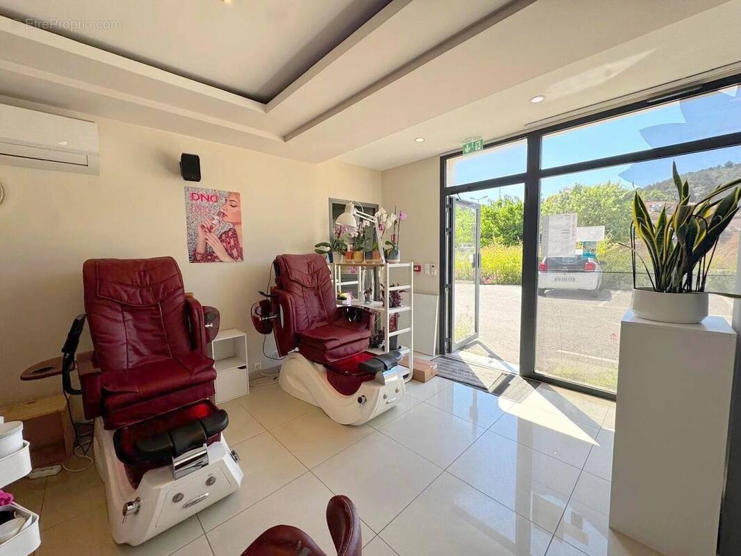 Commerce à LA SEYNE-SUR-MER