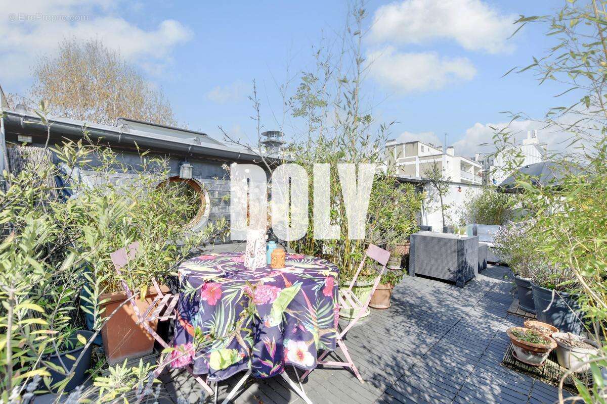 Appartement à PARIS-17E