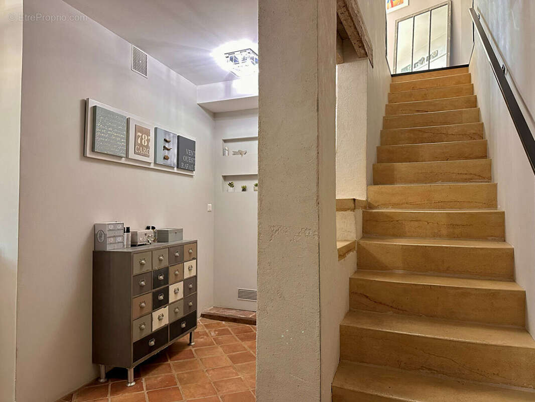 Maison à POUILLY-LE-MONIAL