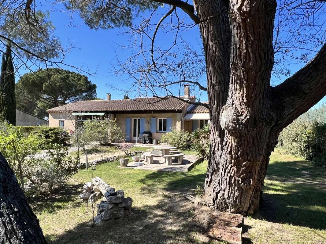Maison à MAUBEC
