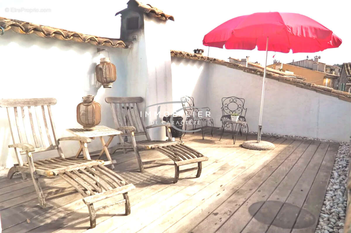 Maison à LA GARDE-FREINET