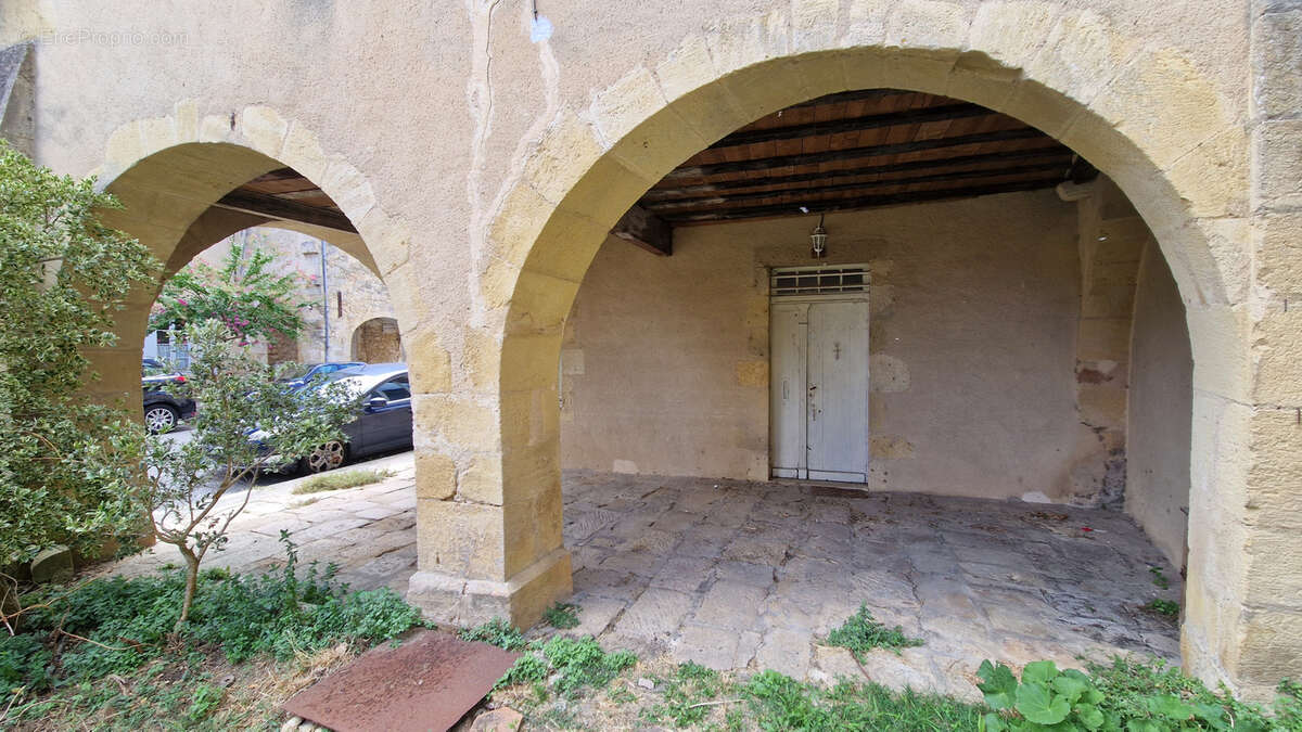 Centre historique st macaire - maison 140 m2 avec terrasse - photo 12