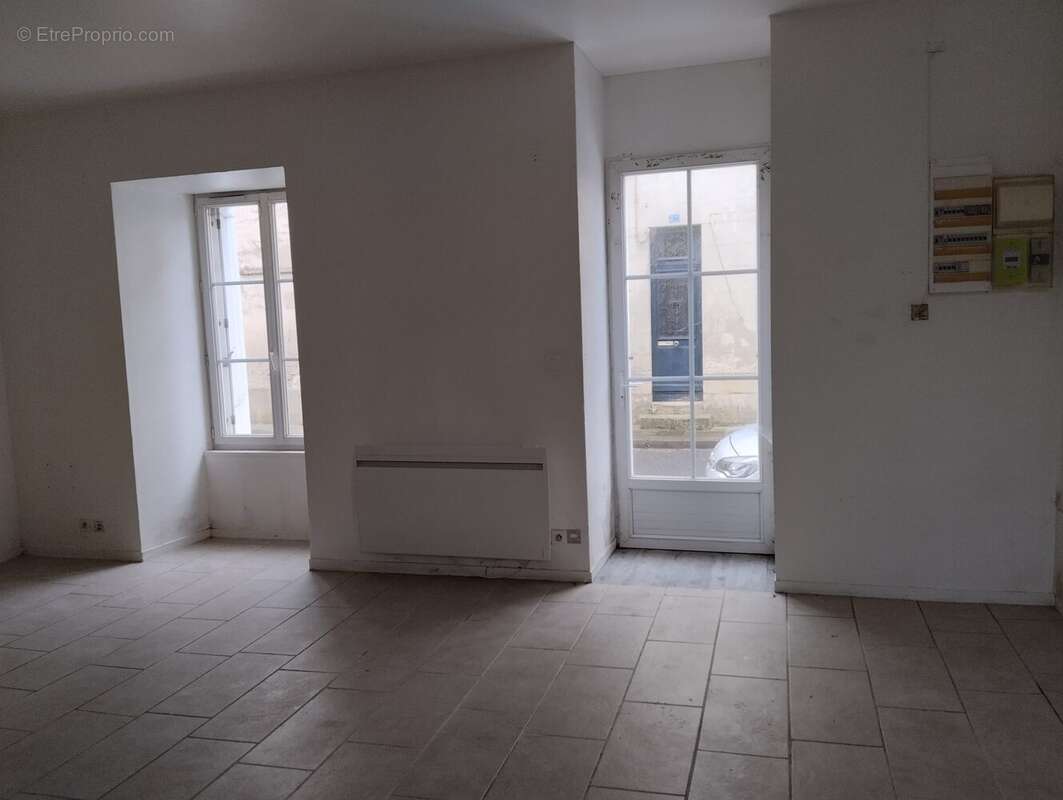 Maison à CHEF-BOUTONNE