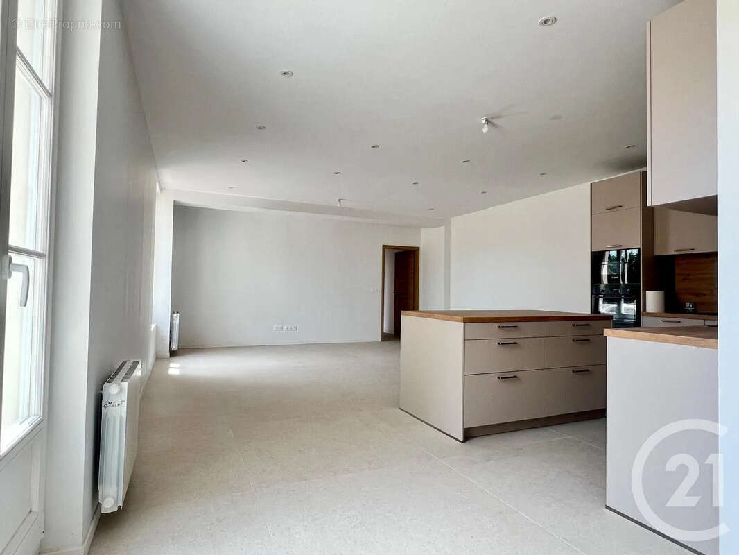 Appartement 111 m² à Anet  - photo 2