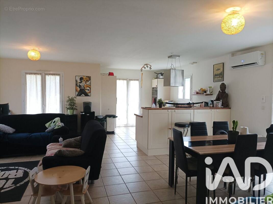 Photo 1 - Maison à VILLEBRAMAR