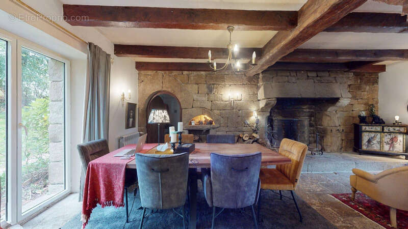 Maison à LOGONNA-DAOULAS