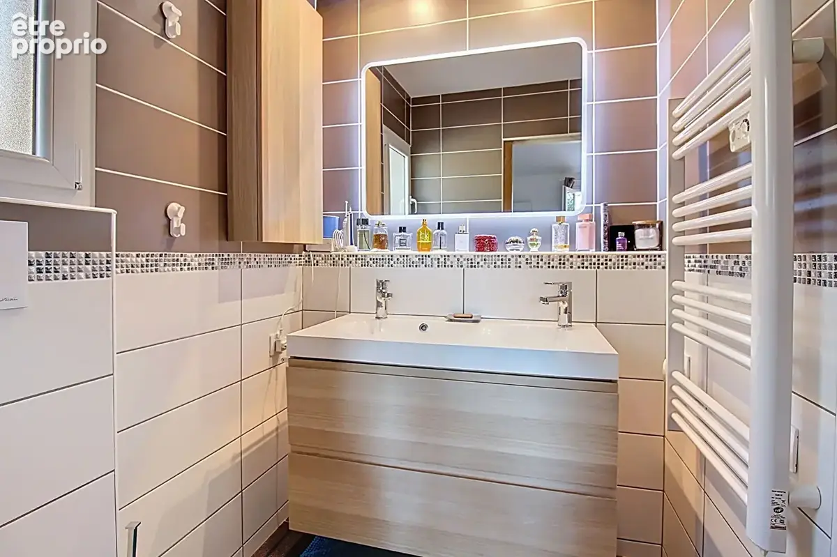Maison 140  m² avec piscine, pool house et double garage . - photo 15