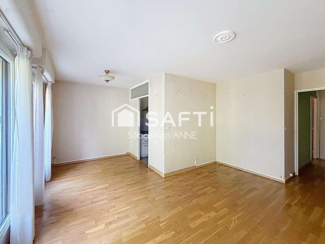 Appartement 70 m² à Caen  - photo 2
