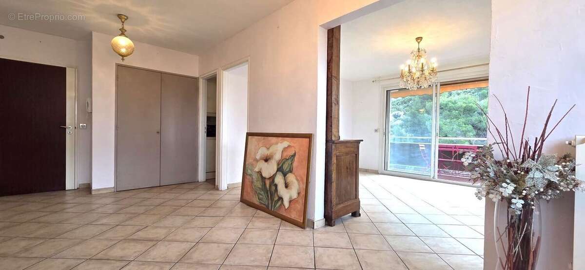 MARSEILLE 13010- A VENDRE- APPARTEMENT T3/4- - Appartement à MARSEILLE-10E