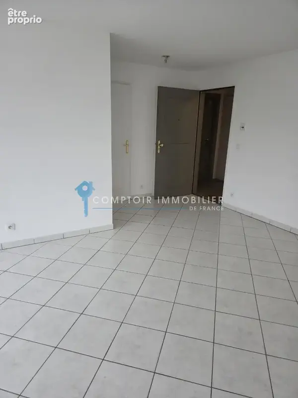 Isère (38) St Martin d'Hères -T3 - 63 m2 avec place de parking - photo 10