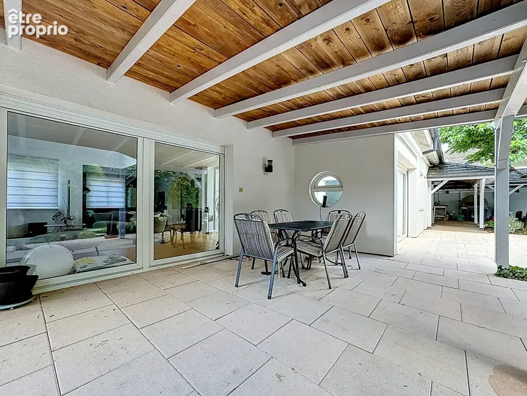 Maison d'architecte de 6/7P sur 10.56 ares - photo 4
