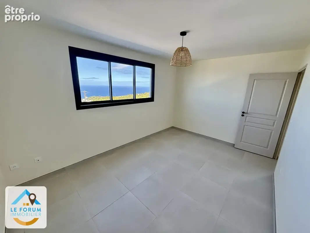 Petite île 97429 - villa f4 neuve - vue mer et montagne - proche des commodités - photo 7