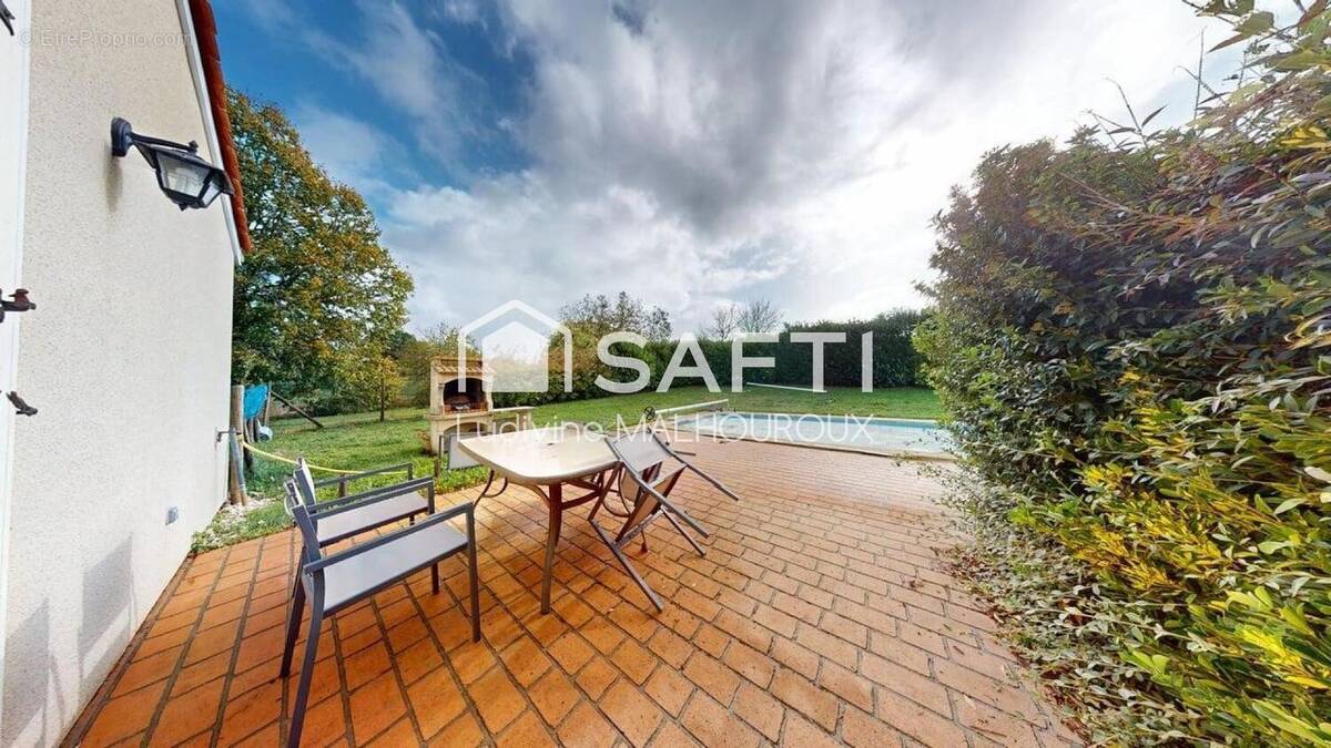 Photo 1 - Maison à SAINT-SEVERIN