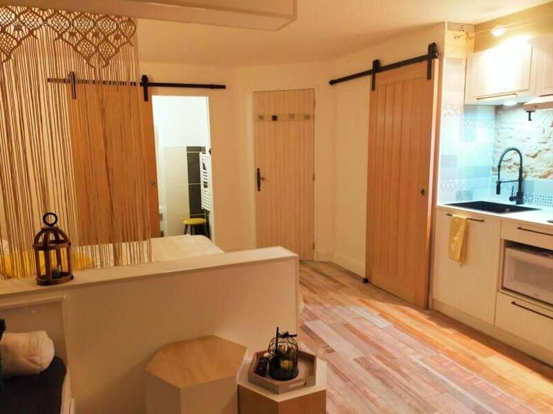 Maison à MAUZAC-ET-GRAND-CASTANG