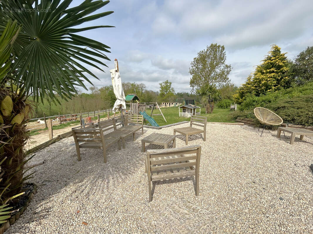 Maison à VILLARS-LES-DOMBES