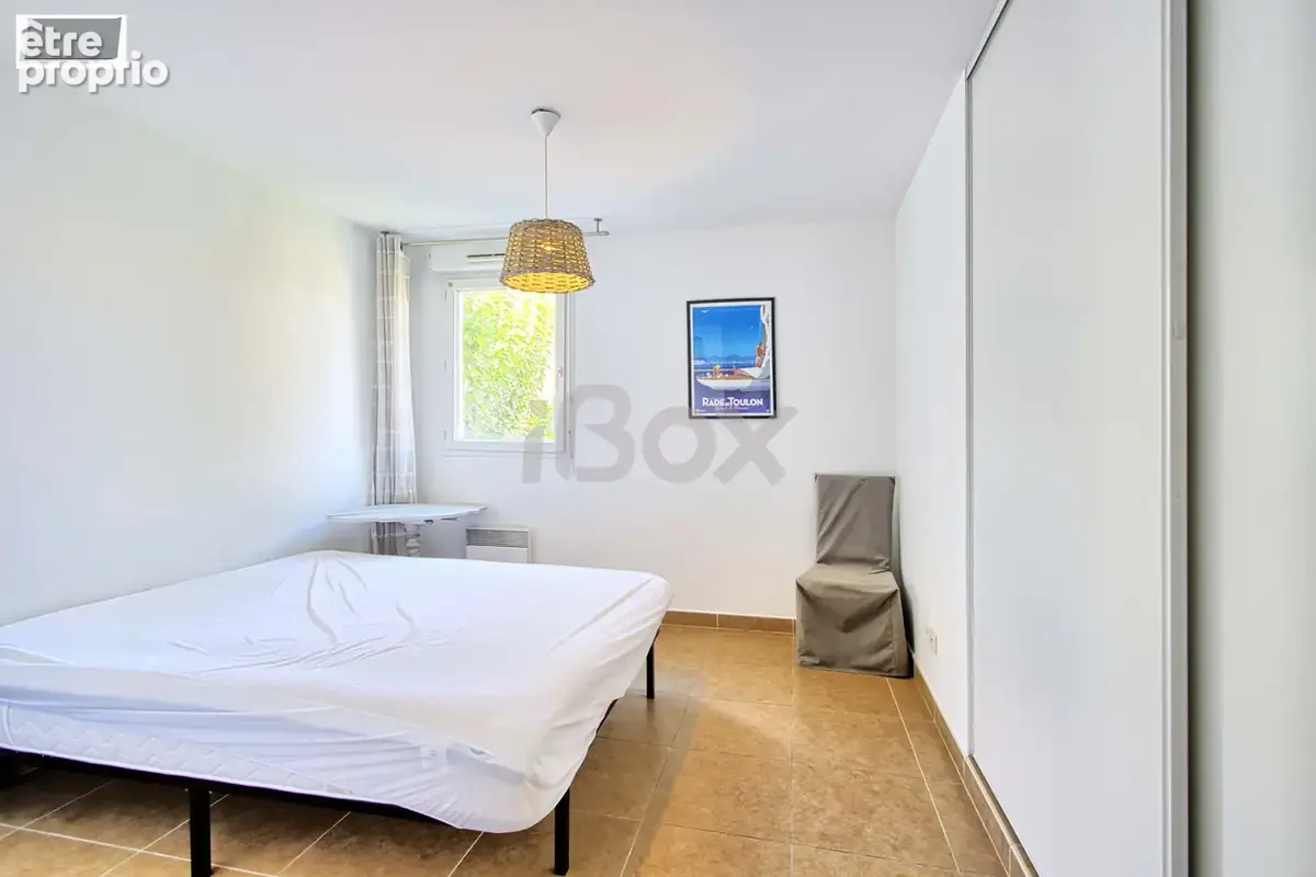 LA VALETTE - LES CRAUS - T2 de 42m2 avec terrasse, cave et parking - photo 9