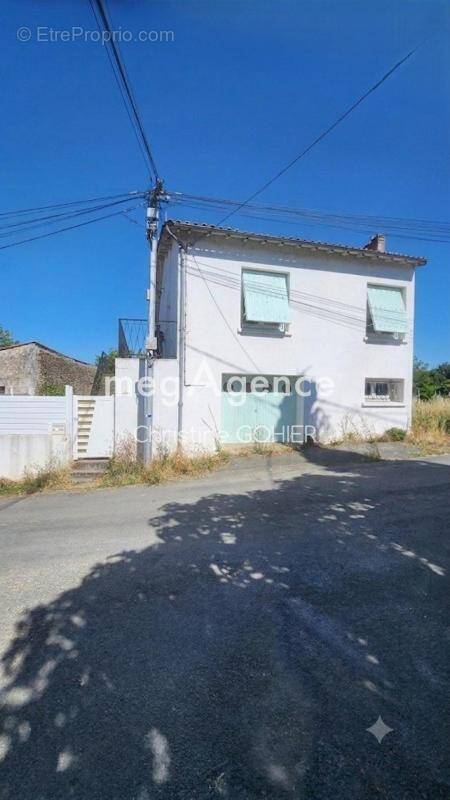 Maison à TAILLEBOURG