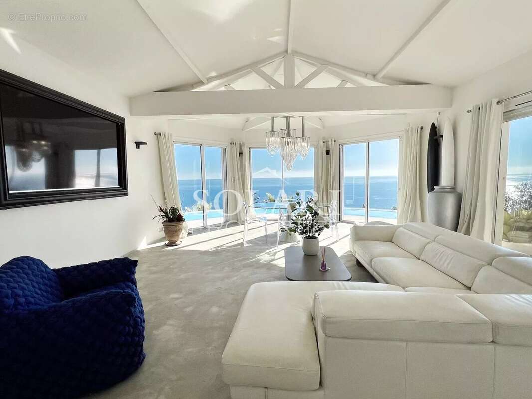 Maison à THEOULE-SUR-MER