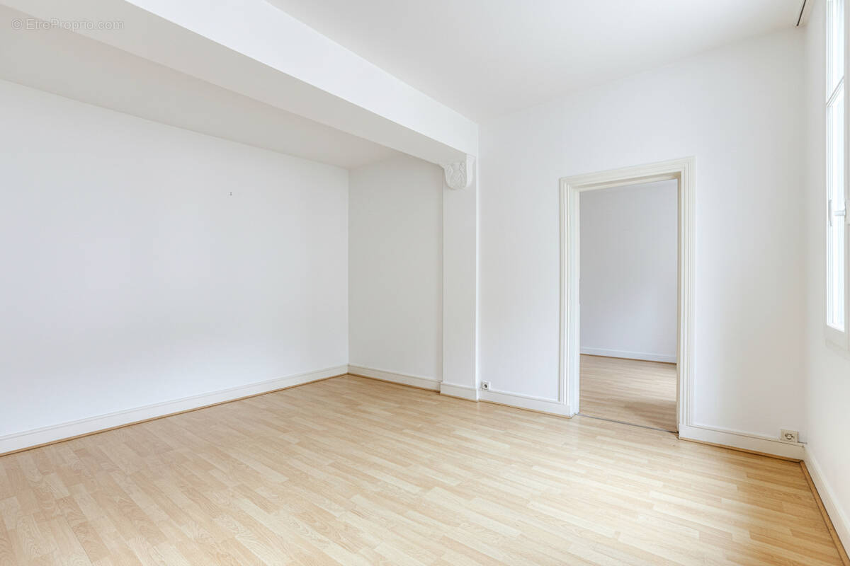 Appartement à PARIS-4E