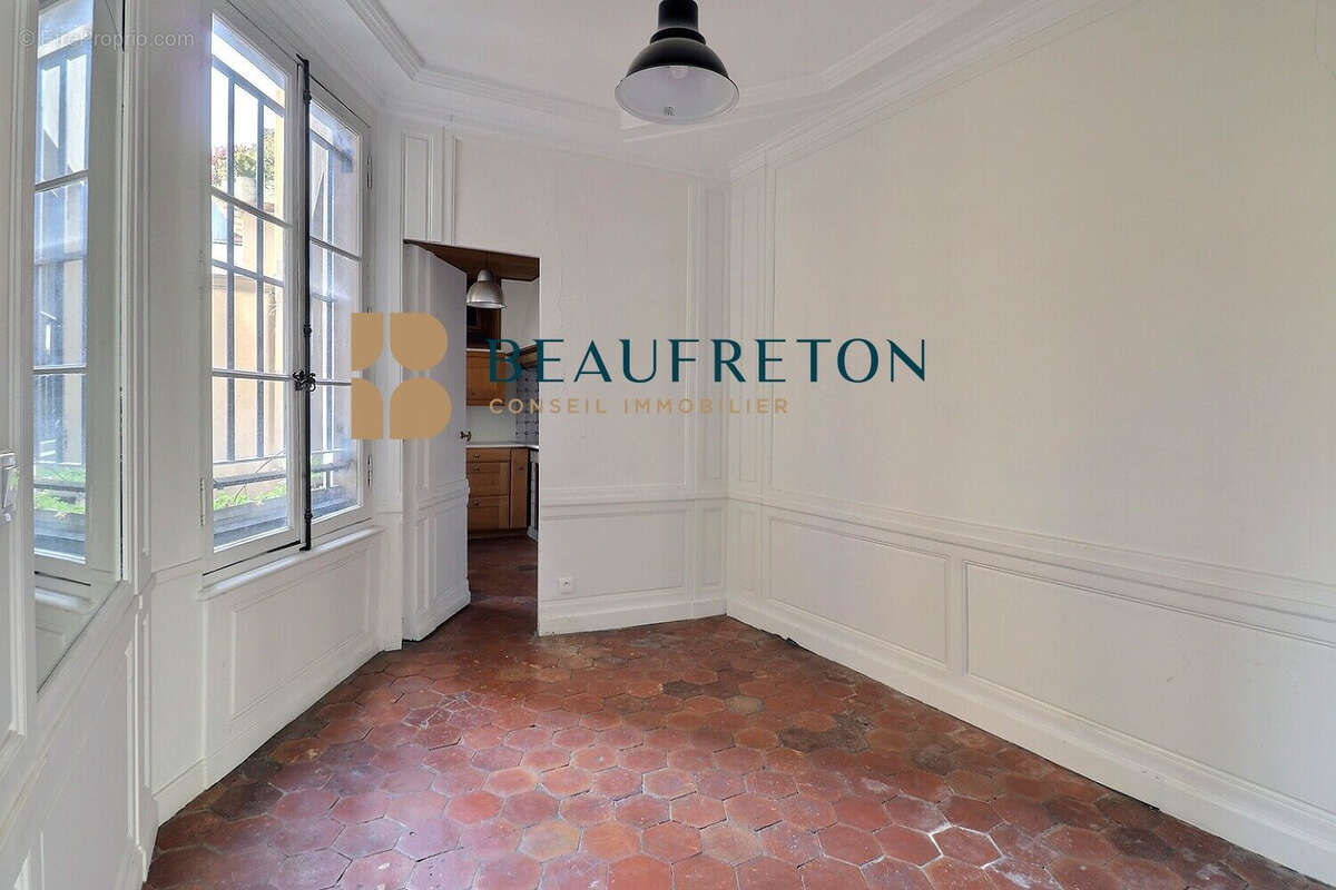 Appartement à PARIS-3E