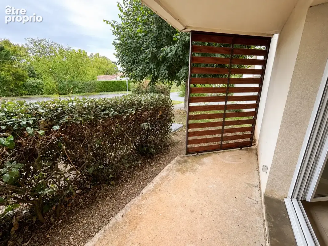 Appartement T2 - Terrasse - parking - photo 4