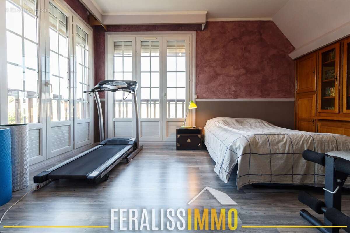 Maison à SAINT-OUEN-L'AUMONE