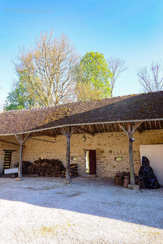 Maison à DORMELLES