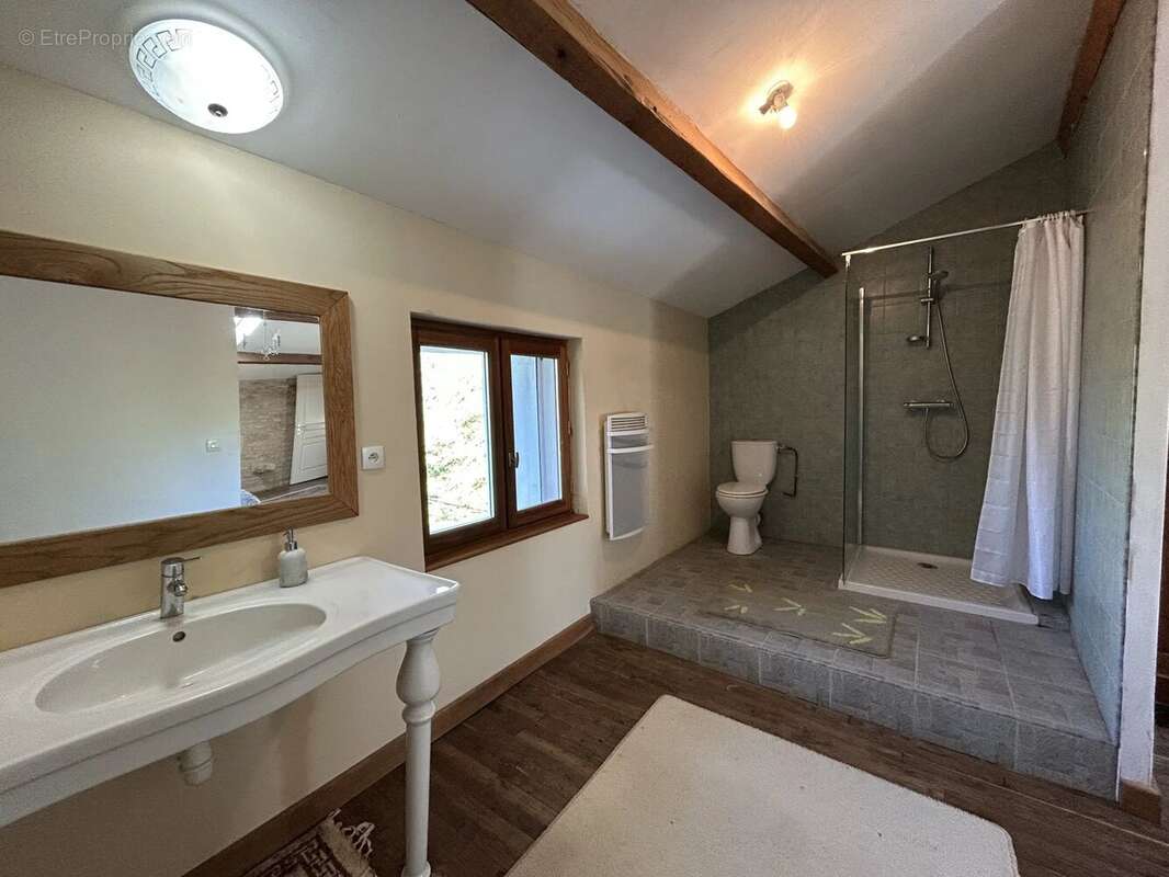 Une ferme de caractère avec annexe/gîte - photo 7