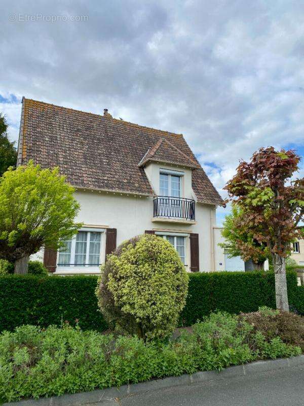 Maison à SAINT-CONTEST