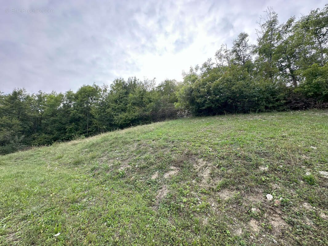 Terrain à FONTCOUVERTE-LA-TOUSSUIRE